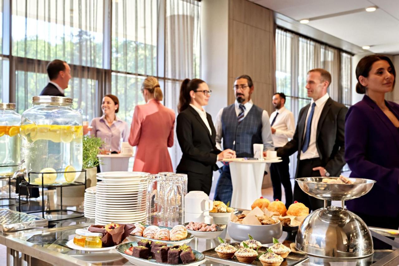 Sheraton Dubrovnik Riviera Hotel Mlini Exterior photo A buffet at a business event