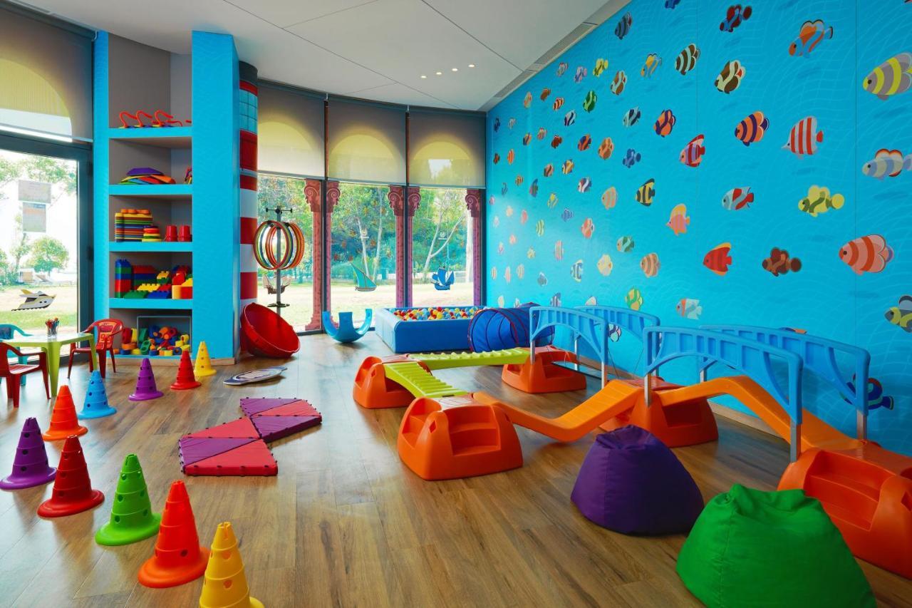 Sheraton Dubrovnik Riviera Hotel Mlini Exterior photo A nursery in the United Arab Emirates