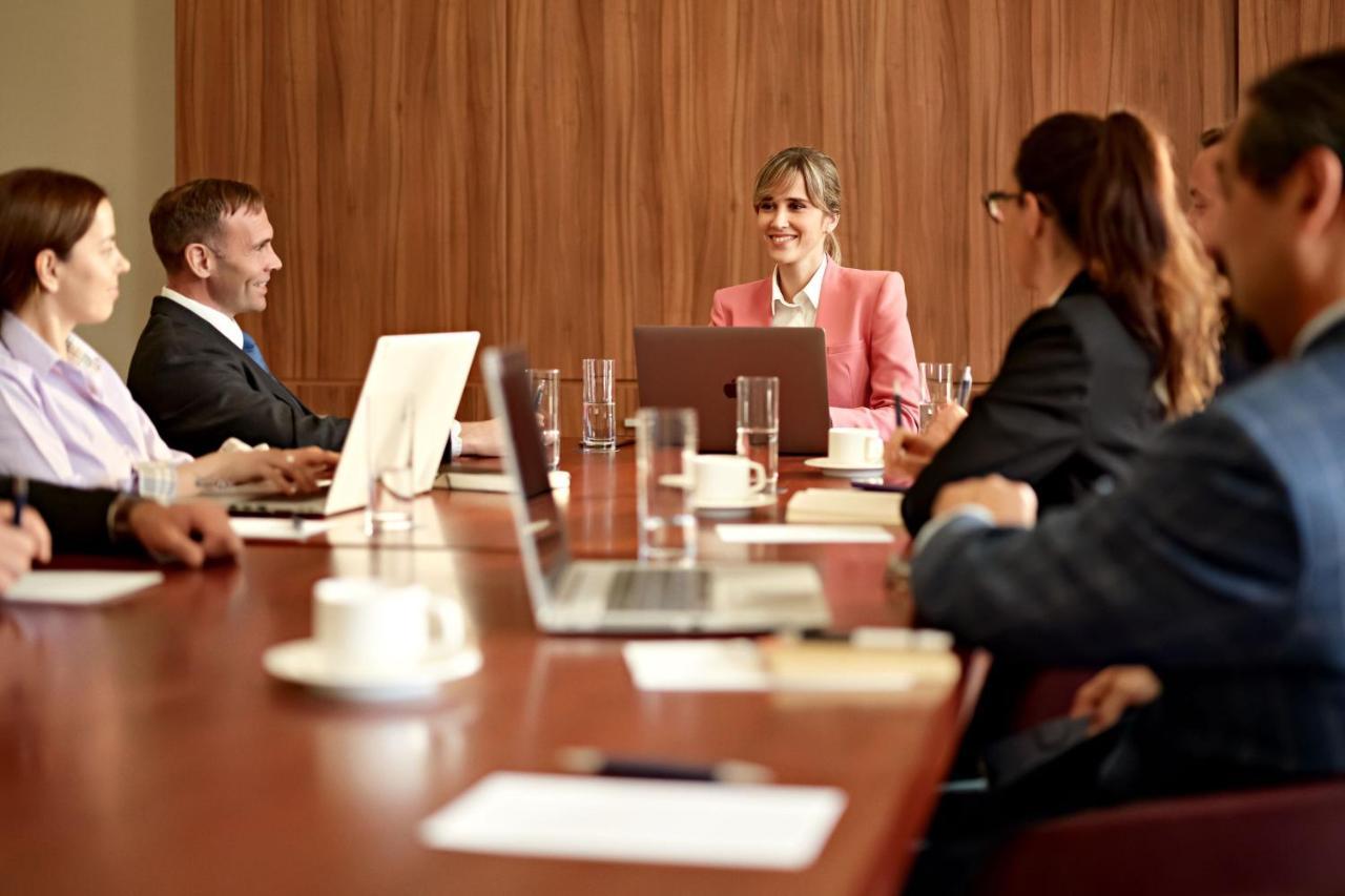 Sheraton Dubrovnik Riviera Hotel Mlini Exterior photo A meeting of the Executive Board