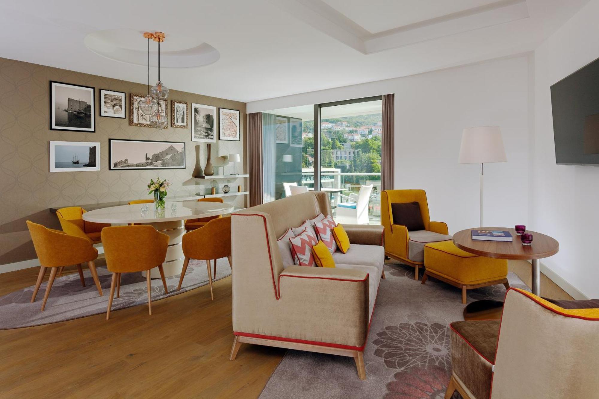 Sheraton Dubrovnik Riviera Hotel Mlini Exterior photo A living room in a typical apartment